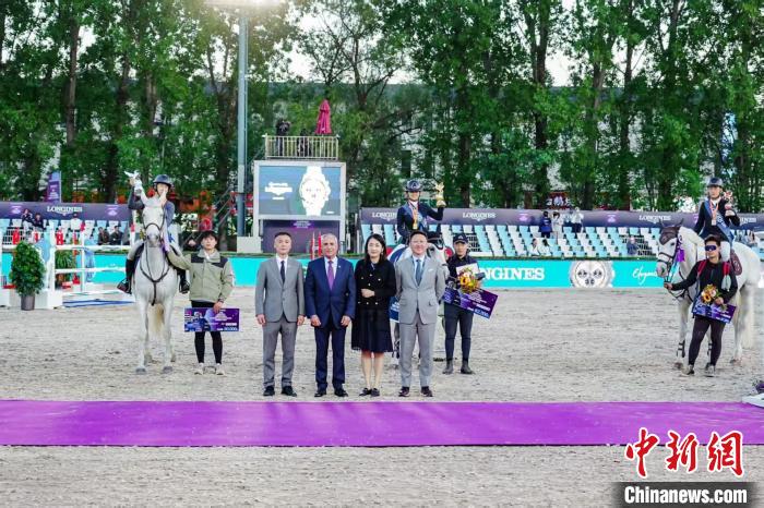 王韫婧策骑BARCELONA摘得1.45M级别冠军