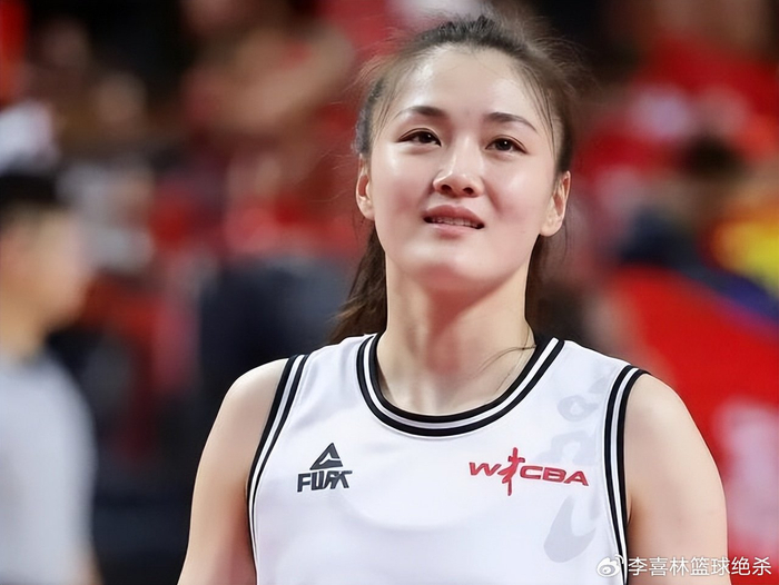 张曼曼神勇发挥助江苏女篮爆冷淘汰广东女篮晋