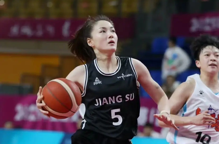张曼曼神勇发挥助江苏女篮爆冷淘汰广东女篮晋