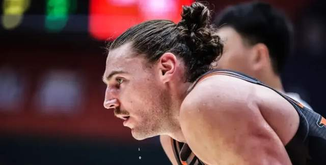 宁波96-66大胜山东 全队崩盘斯蒂尔独木难支