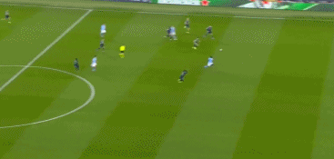 皇马双杀曼城晋级八强，B席红牌成关键转折点